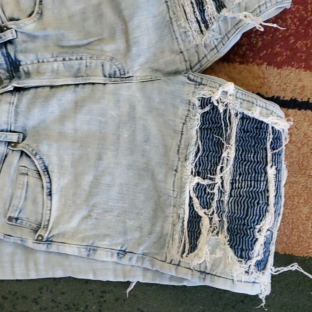 Distressed 👖 jeans - Picture 3 of 5